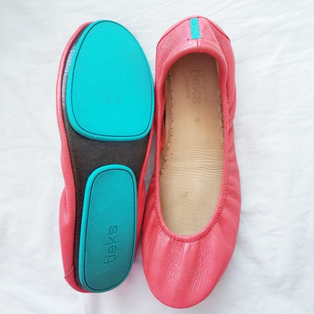 RARE POPPY color TIEKS FLATS SZ9